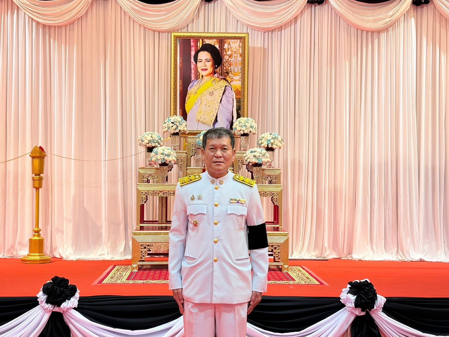 🖤🤍 พจ. และ กพสจ.ระนอง นำภาคีเครือข่ายสตรี ร่วมพิธีบำเพ็ญกุศลสวดพระอภิธรรม อุทิศถวายพระราชกุศลแด่สมเด็จพระนางเจ้าสิริกิติ์ พระบรมราชินีนาถ พระบรมราชชนนีพันปีหลวง  🤍🖤