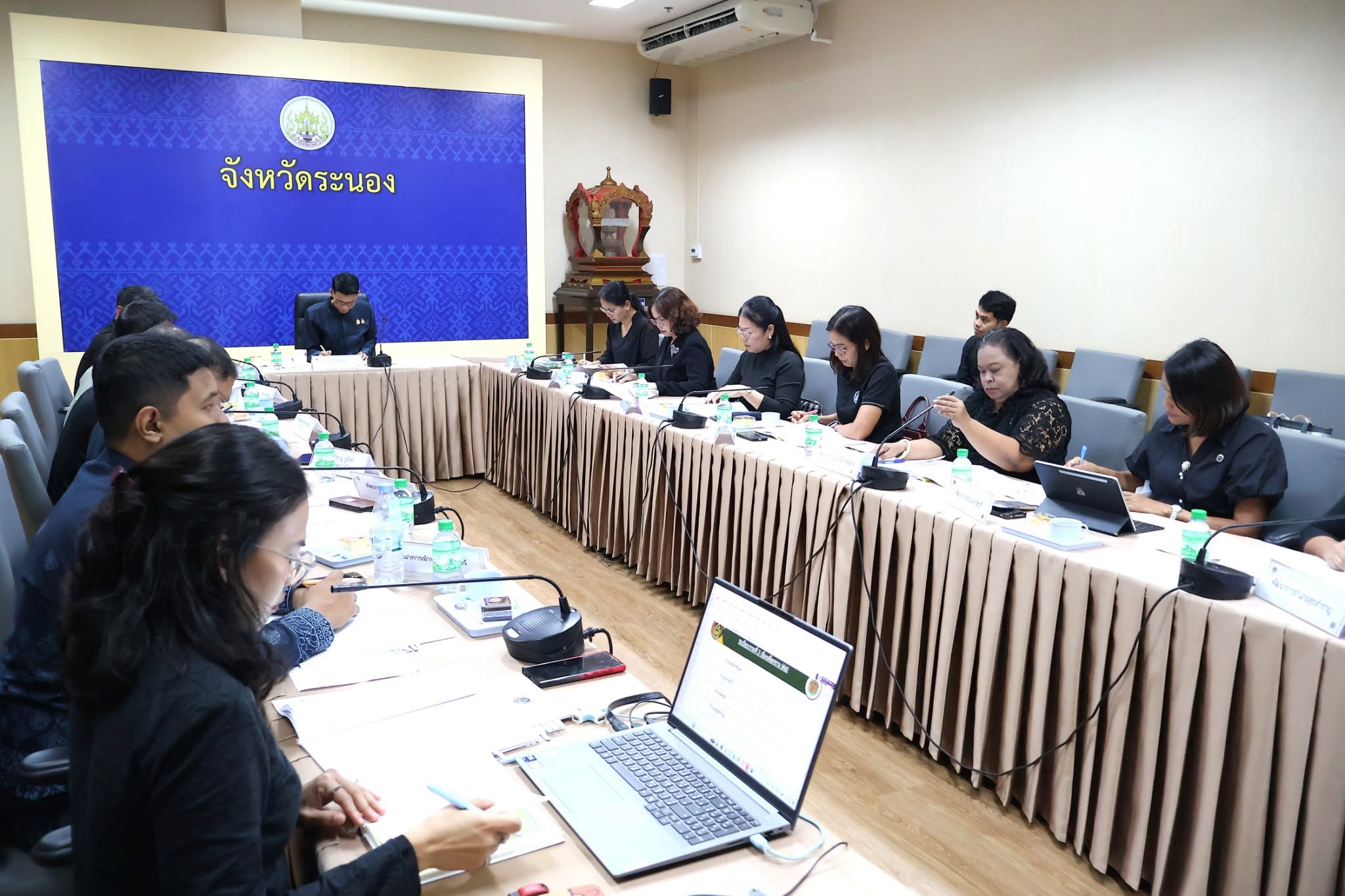 พช.ระนอง จัดประชุมคณะกรรมการอำนวยการแก้ไขปัญหาความยากจนจังหวัดระนอง ครั้งที่ 2/2569