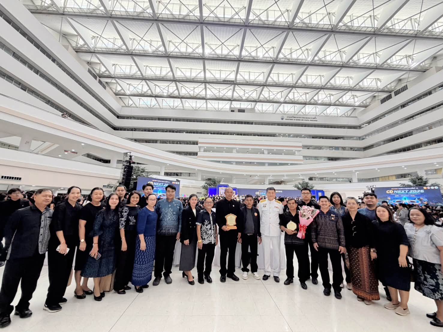พช.ระนอง ร่วมแสดงความยินดีกับตำบลเข้มแข็งและหมู่บ้านเศรษฐกิจพอเพียง เชิดชูคนดีแห่งแผ่นดิน สานพลังพัฒนาชุมชน