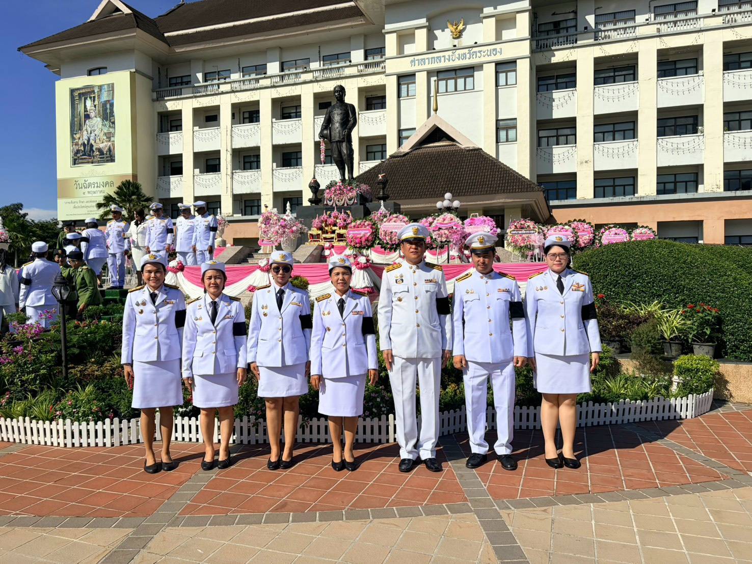 พช.ระนอง ร่วมพิธีวางพวงมาลาถวายราชสักการะเนื่องในวันคล้ายวันสวรรคตพระบาทสมเด็จพระจุลจอมเกล้าเจ้าอยู่หัว 