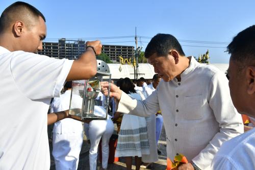  พช.ระนอง ร่วมพิธีบวงสรวงศาลหลักเมืองระนอง และอนุสาวรีย์เจ้าเมืองระนอง ในการจัดงานอาบน้ำแร่ แลระนอง ประจำปี 2569 